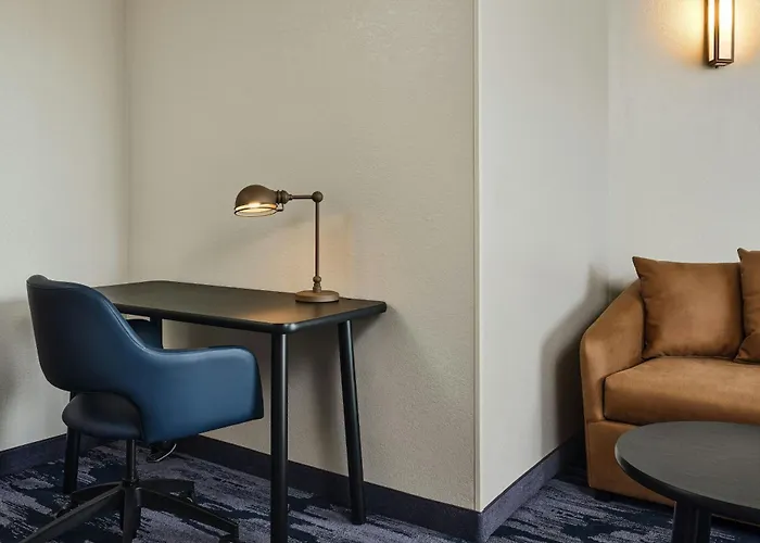 Hotel Fairfield & By Marriott