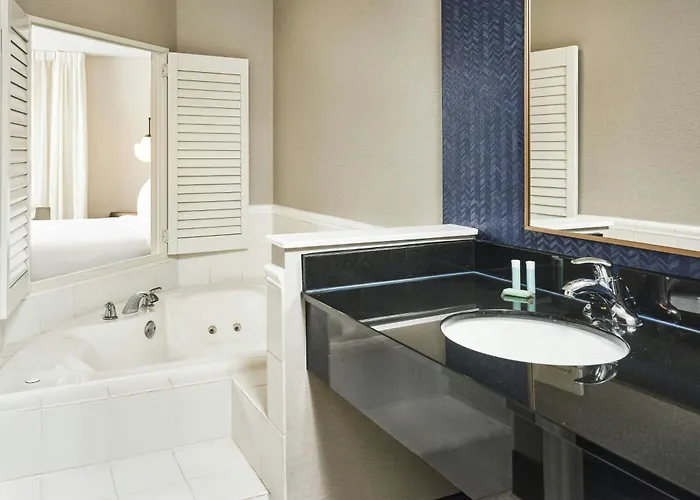 Fairfield & By Marriott 3*