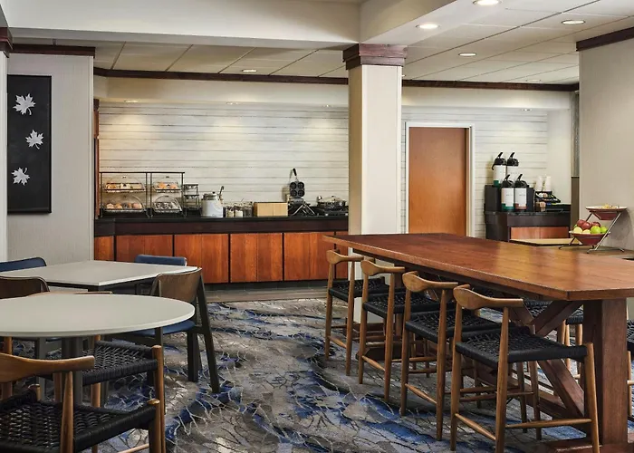 Fairfield & By Marriott