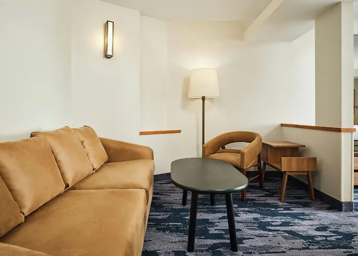 Hotel Fairfield & By Marriott 3*