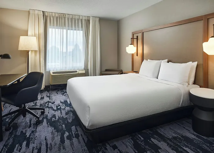 Hotel Fairfield & By Marriott 3*