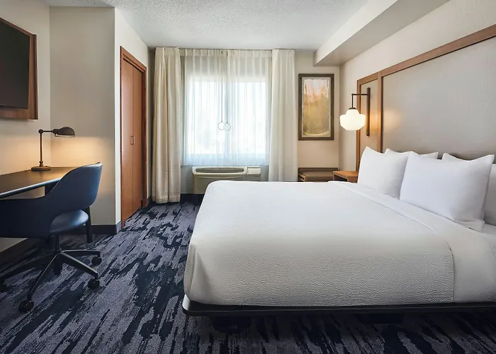 Hotel Fairfield & By Marriott 3*